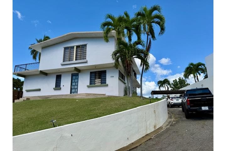 El Monte Ponce ,
en Ponce Puerto Rico Casa en Urbanizacion - El Monte