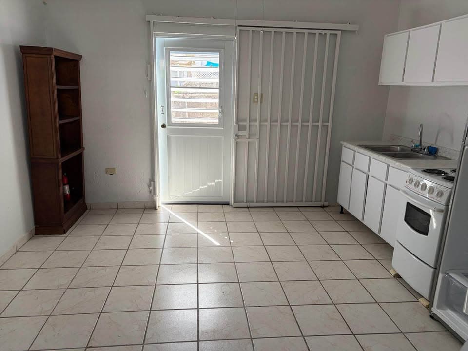 2 Beds 1 Bath Apartment/condo