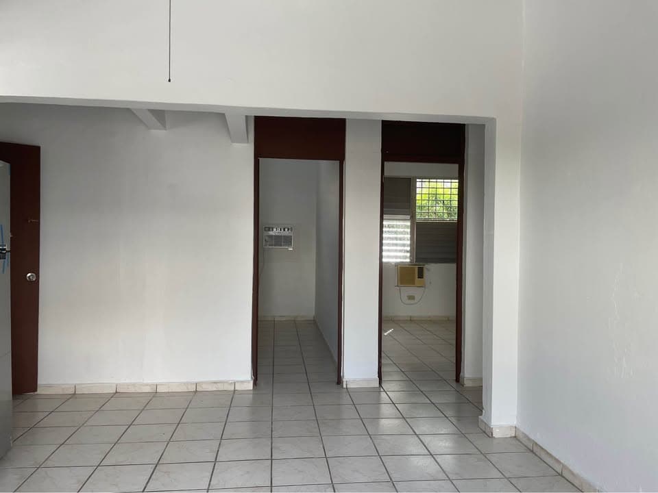 2 Beds 1 Bath Apartment/condo