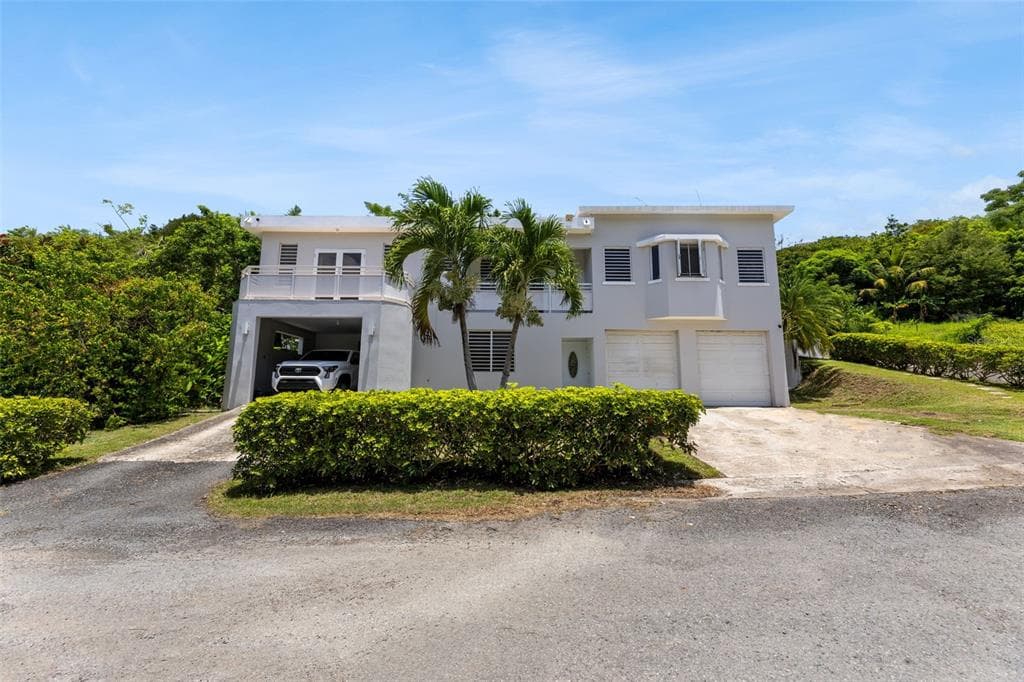 Casa en Venta en Rincon — 6 hab, 6 baños, 4,050 ft², $1,250,000