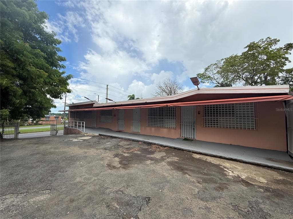 Al-28 Calle 64, Pájaros, Bayamón, 00957