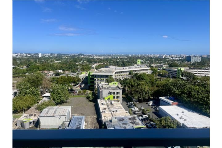Cond.SantaMaría/Generador y Cisterna FULL service, en San Juan - Río Piedras Puerto Rico
Apartamento en Condominio-Santa Maria de 3 Cuartos y 2 1/2 Baños