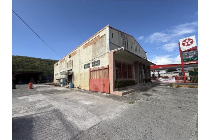Propiedad Comercial en el Sur,
en Ponce Puerto Rico Comercial - Industrial Building en Barrio - Canas