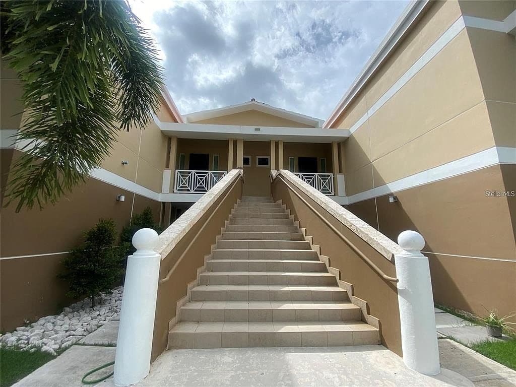 VILLAS DE CAGUAS REAL GOLF & COUNTRY CLUB UNIT 524