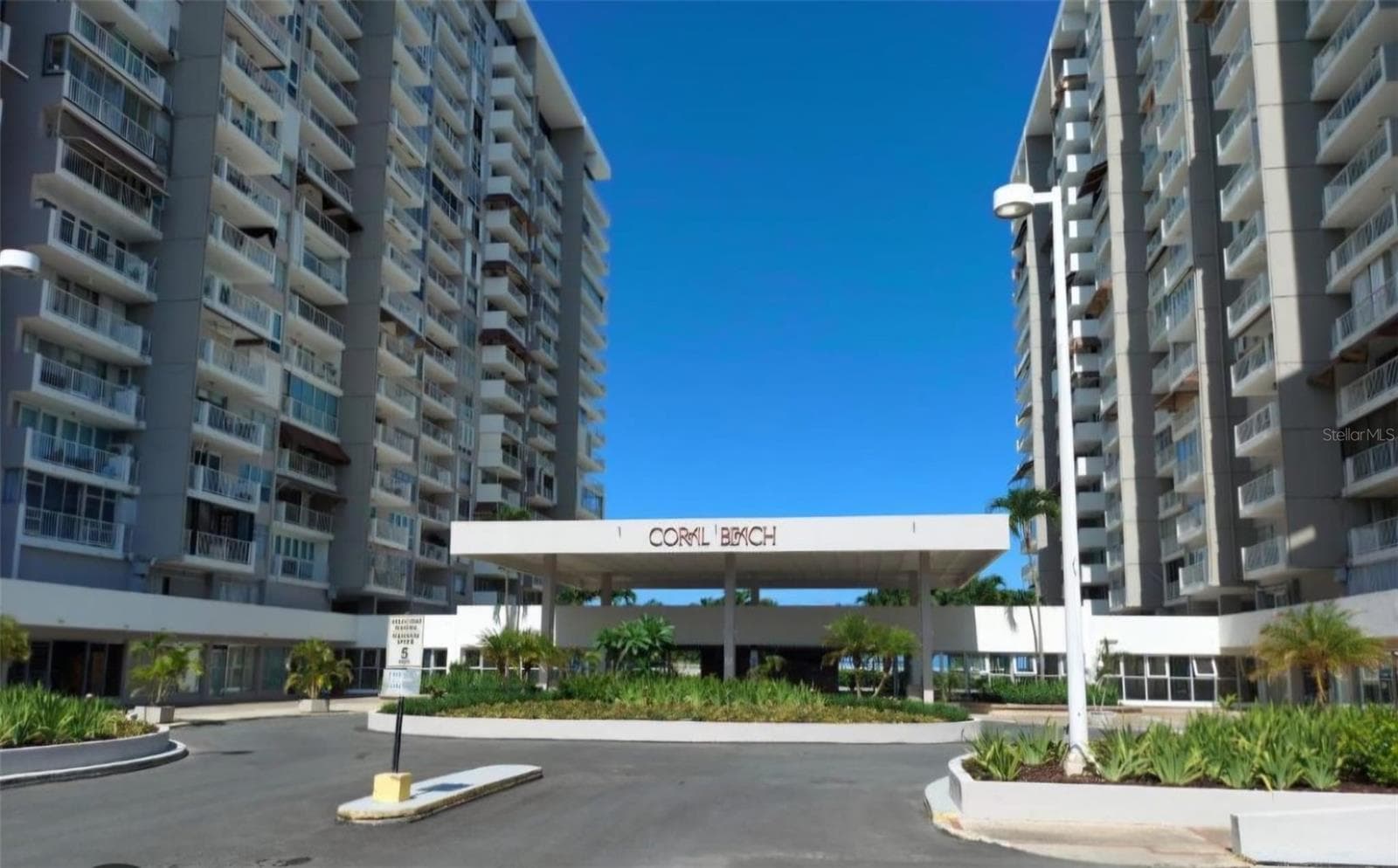 37 Avenida Isla Verde, Cangrejo Arriba, Carolina, 00979