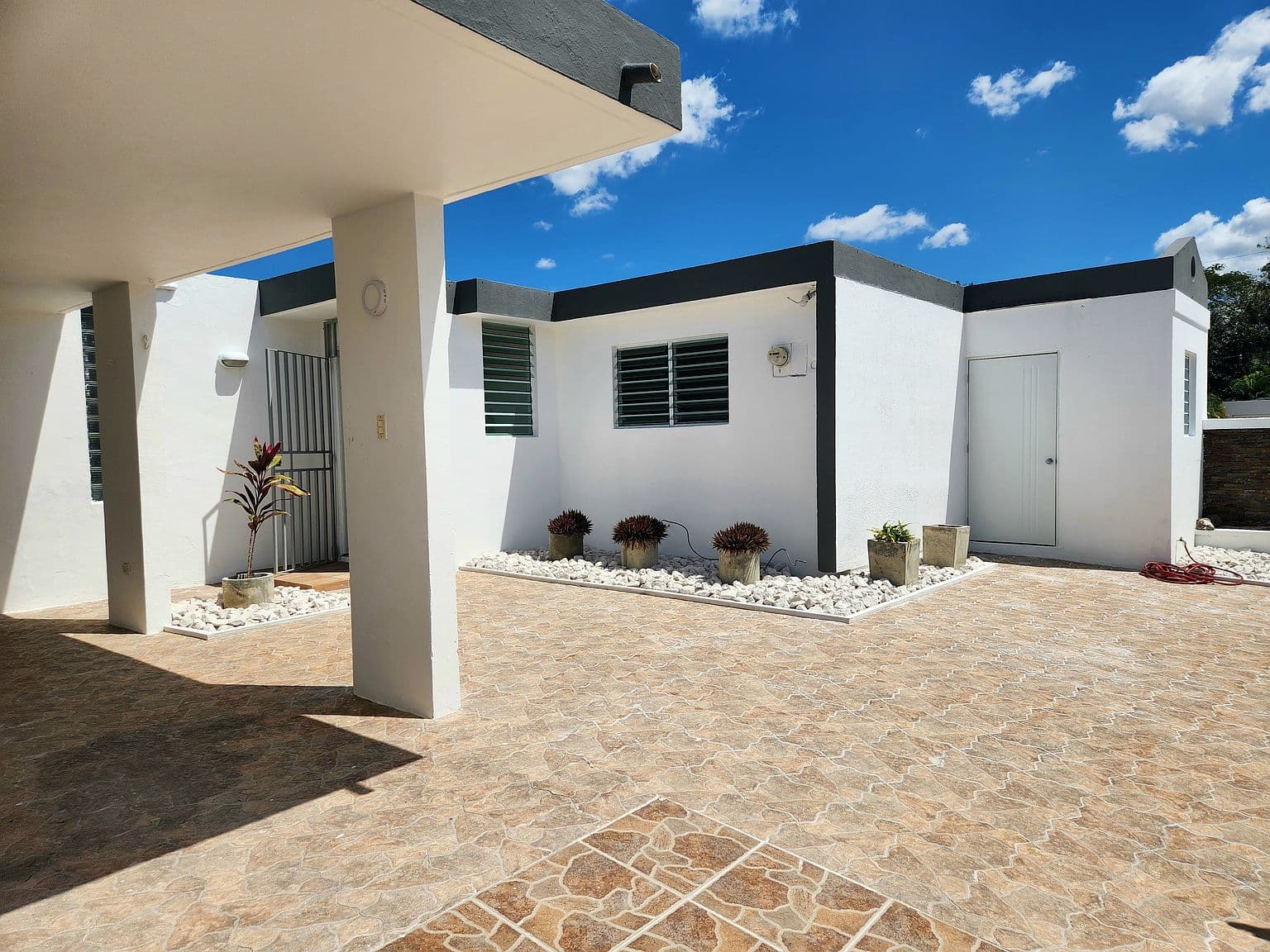142 Calle Jose R Carazo, Barrio Pueblo, Guaynabo, 00969