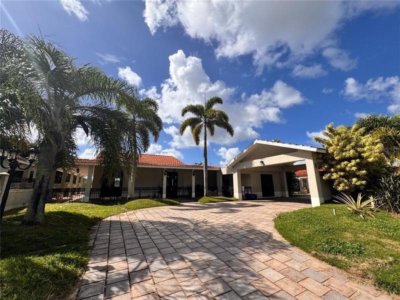 300 Camino de los Lirios, Navarro, Gurabo, 00778
