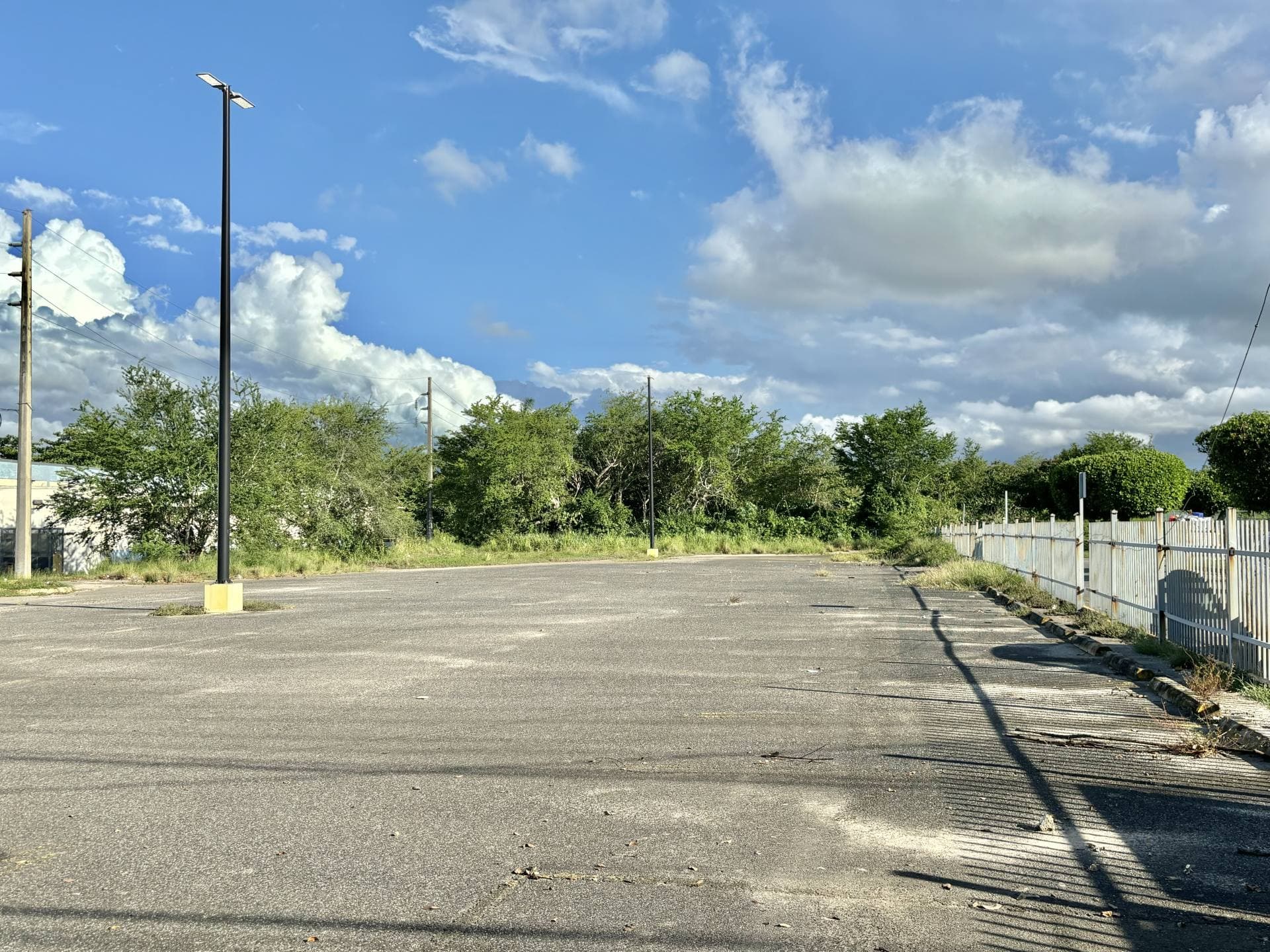 Avenida Rotario, Barrio Pueblo, Arecibo, 00612