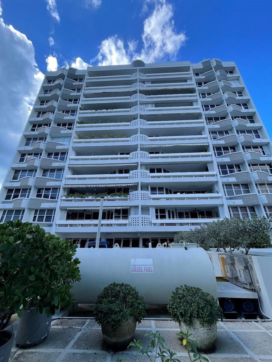 Condominio Waterview Mansions, 613 Avenida Ponce, Santurce, San Juan, 00907