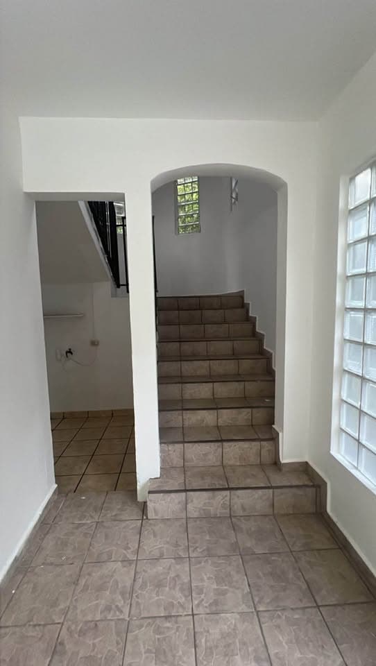 Se renta apartamento 2 hab 1 baño 
Agua y luz incluida 
Bo San Antonio, Caguas