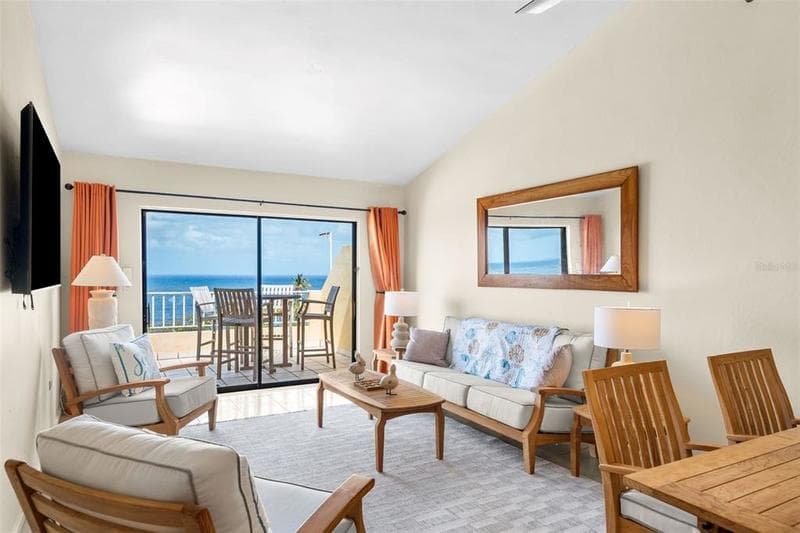 295 Palmas Inn Way PALMAS INN WAY UNIT 406
