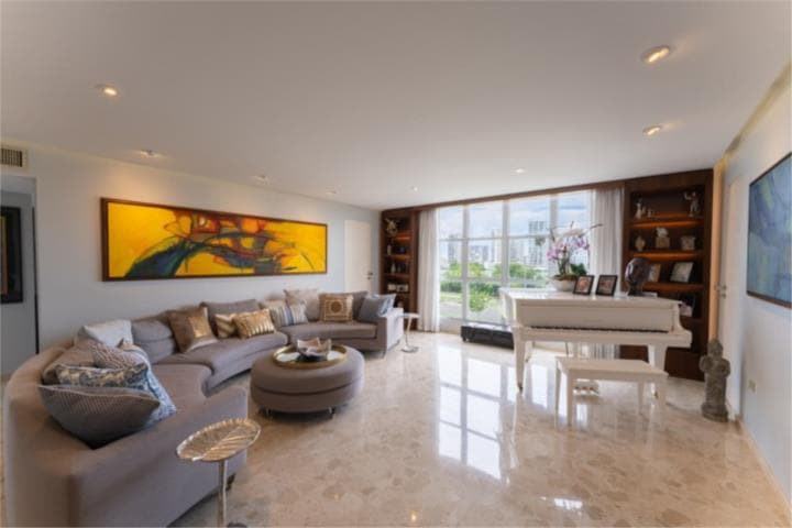 Laguna View