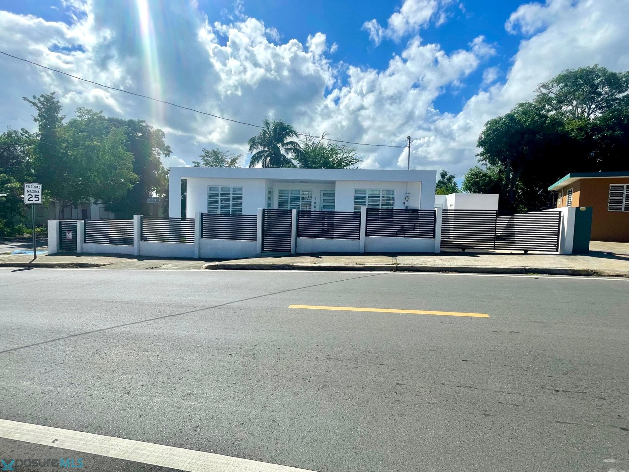Casa en Alquiler en Aguadilla — 4 hab, 3 baños, 2,000 ft², $3,500