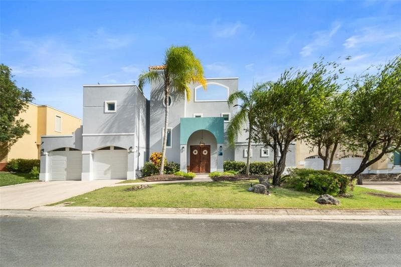 1 Calle Coconut Court, Sabana, Vega Alta, 00692