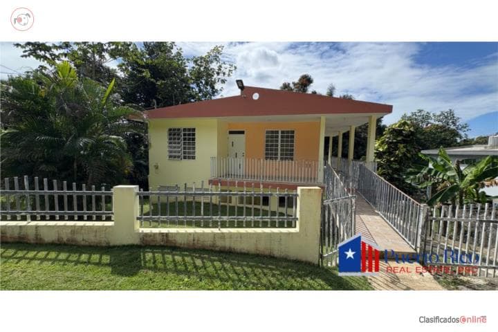 Casa con Gran Potencial en Moca,
en Moca Puerto Rico Casa en Barrio - Capa