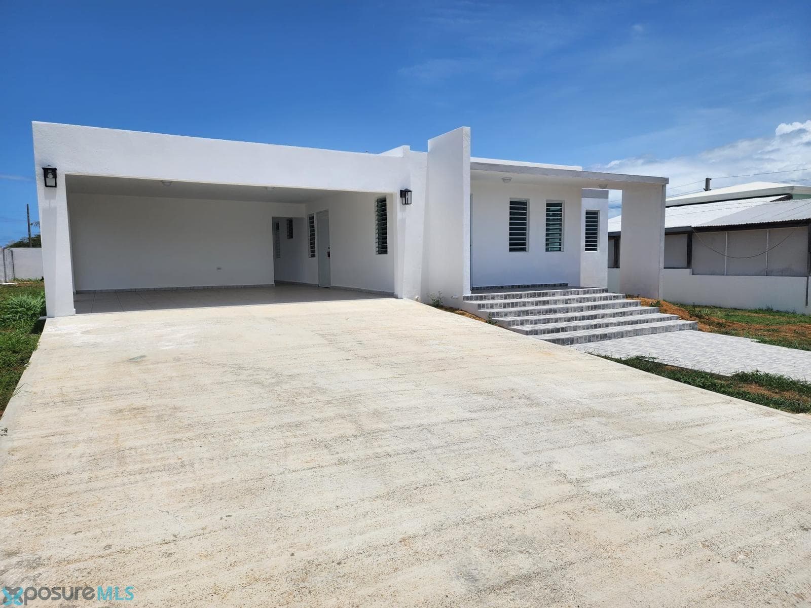 Casa en Venta en Cabo rojo — 3 hab, 3 baños, 1,950 ft², $379,500