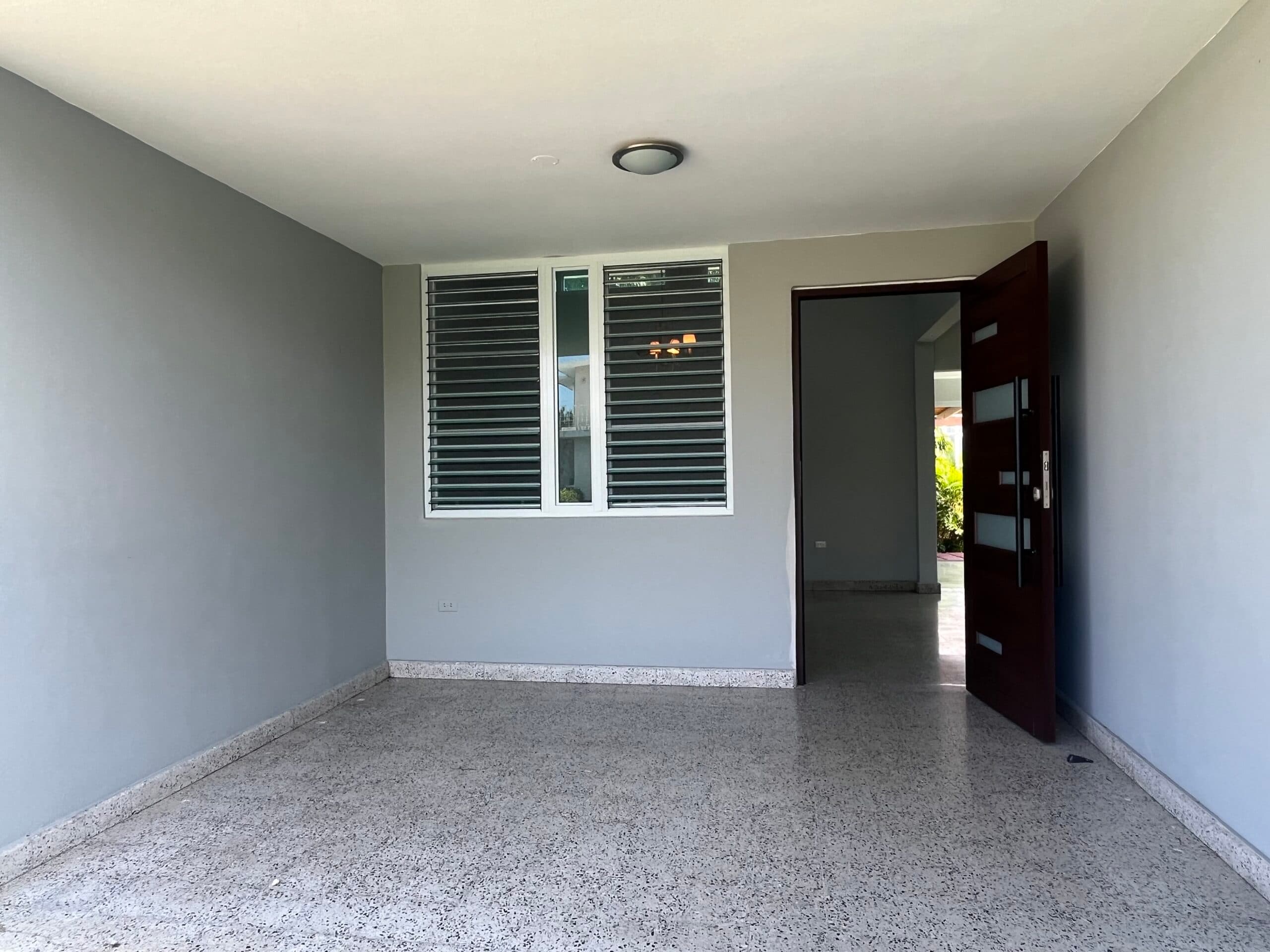 C-14 Calle Roma, Pueblo Viejo, Guaynabo, 00966