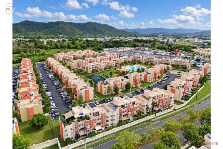 PENTHOUSE: Cond. Armonia en Los Prados #301, en Caguas Puerto Rico
Apartamento/WalkUp en Condominio-Armonia en Los Prados de 3 Cuartos y 3 Baños