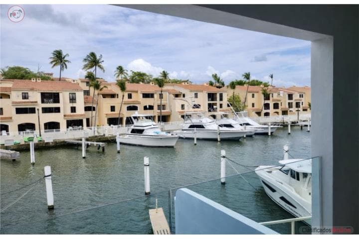 Isla San Marcos - Palmas del Mar Humacao, en Humacao - Palmas Puerto Rico
Casa en Urbanizacion-Isla San Marcos de 3 Cuartos y 3 1/2 Baños