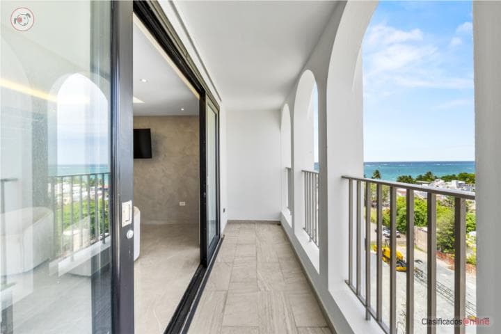 Condominium Carrion Court 16 Sub-Penthouse, en San Juan - Condado-Miramar Puerto Rico
Apartamento en Condominio-Carrion Court Plaza de 3 Cuartos y 2 1/2 Baños