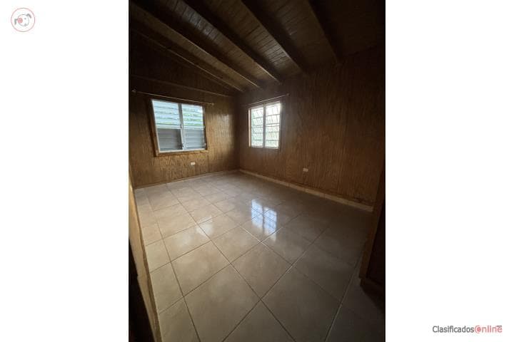 Residencia Alquiler Quebrada Grande Bqtas, en Barranquitas Puerto Rico
Casa en Barrio-Quebrada Grande de 3 Cuartos y 2 Baños