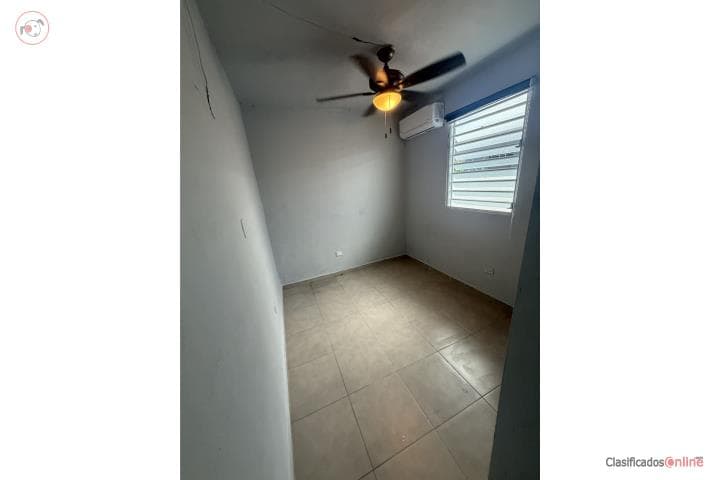 Urb. Lomas verdes Agua y Luz incluida, en Bayamón Puerto Rico
Apartamento en Urbanizacion-Lomas Verdes de 2 Cuartos y 1 Baños