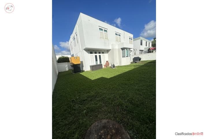 RIACHUELO, Encantada. 4bd. 2.5ba, en Trujillo Alto Puerto Rico
Casa en Urbanizacion-Riachuelo, Encantada de 4 Cuartos y 2 1/2 Baños