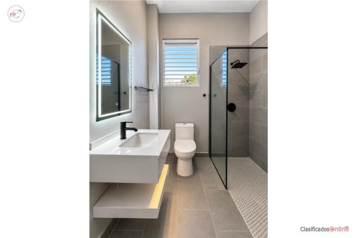 Espaciosa Casa en Hato Rey , en San Juan - Hato Rey Puerto Rico
Casa en Urbanizacion-El Vedado de 3 Cuartos y 2 Baños