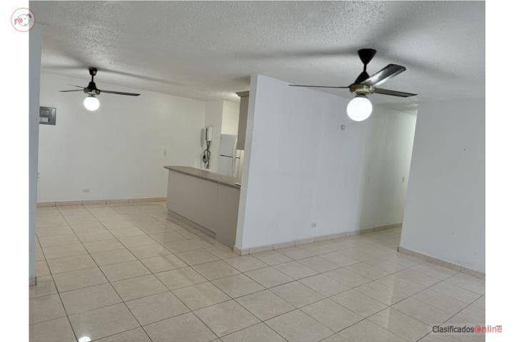 Jardines de Caparra, en Guaynabo Puerto Rico
Apartamento en Urbanizacion-Caparra de 2 Cuartos y 1 Baños