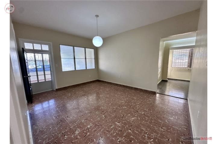 Urb. La Rambla: Calle Zaragoza, en Ponce Puerto Rico
Casa en Urbanizacion-La Rambla de 3 Cuartos y 2 Baños