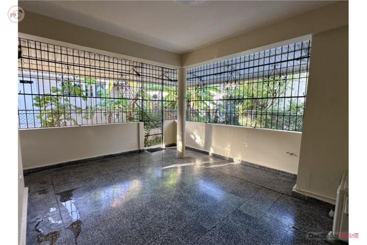 Urb. La Rambla: Calle Zaragoza, en Ponce Puerto Rico
Casa en Urbanizacion-La Rambla de 3 Cuartos y 2 Baños