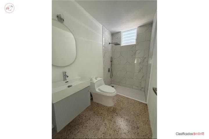 Urb Reparto Valenciano,
en Juncos Puerto Rico Casa en Urbanizacion - Reparto Valenciano