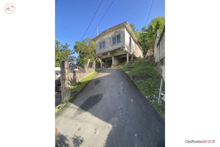 C11 Par 278 4cuartos 1baño sala balcon 3 a/c,
en Toa Alta Puerto Rico Casa en Sector - Villas Del Rio