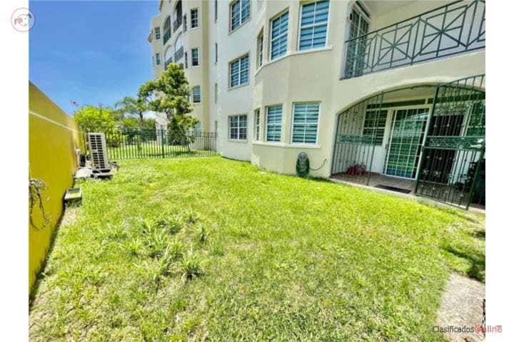 TU RESORT PRIVADO A MINUTOS DE LA PLAYA... ,
en Vega Alta Puerto Rico Apartamento/WalkUp en Condominio - Royal Palm