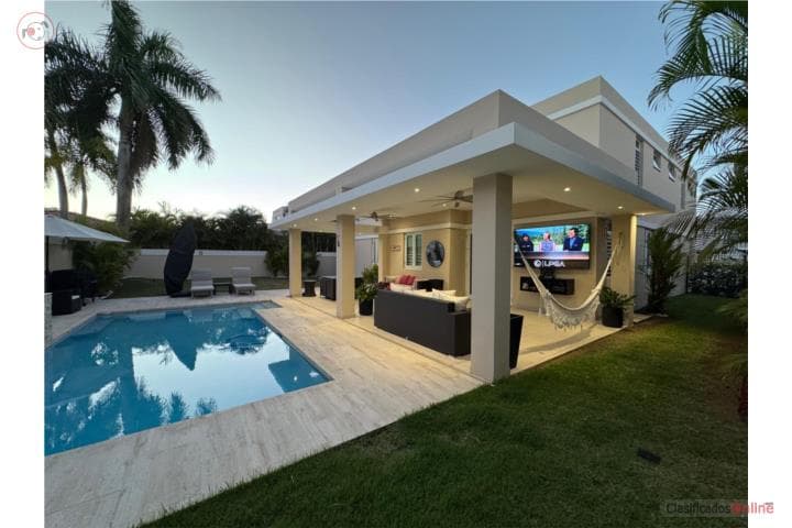 RESIDENCIA PASEO CORALES I CON PISCINA,
en Dorado Puerto Rico Casa en Urbanizacion - Paseo Los Corales