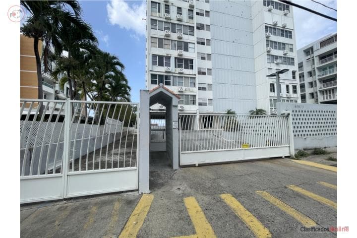 Vista al Mar, Calle Amapola ,
en Carolina - Isla Verde Puerto Rico Apartamento en Condominio - Amapola