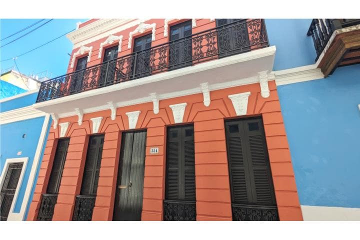 1 bedroom with private interior courtyard, en San Juan - Viejo SJ Puerto Rico
Apartamento en Barrio-Viejo San Juan -Zona Historica de 1 Cuartos y 1 Baños