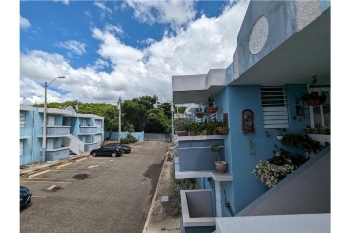 Estancias de Coamex - Enseres Incluidos , en Coamo Puerto Rico
Apartamento/WalkUp en Condominio-Estancias Coamex de 3 Cuartos y 1 Baños
