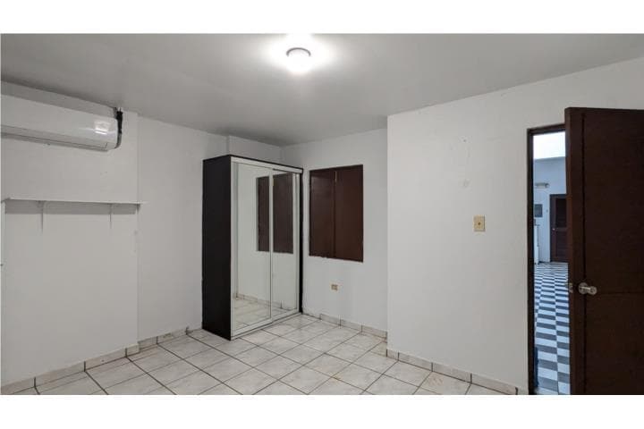 Estudio con A/C, en San Juan - Viejo SJ Puerto Rico
Apartamento en Barrio-Viejo San Juan -Zona Historica de Efficiency Cuartos y 1 Baños
