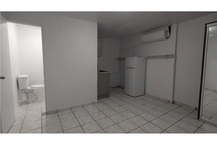 Estudio con A/C, en San Juan - Viejo SJ Puerto Rico
Apartamento en Barrio-Viejo San Juan -Zona Historica de Efficiency Cuartos y 1 Baños
