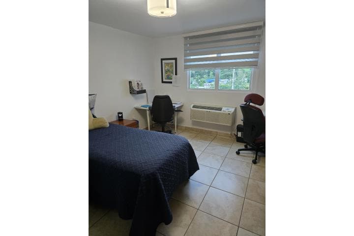 Sub-Penthouse en Hillsview Plaza, Guaynabo, en Guaynabo Puerto Rico
Apartamento en Condominio-Hillsview Plaza de 3 Cuartos y 2 Baños