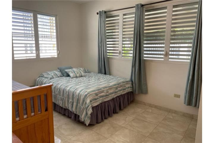 Amueblada en el Centro de Boquerón, en Cabo Rojo Puerto Rico
Casa en Barrio-Boqueron de 3 Cuartos y 2 Baños