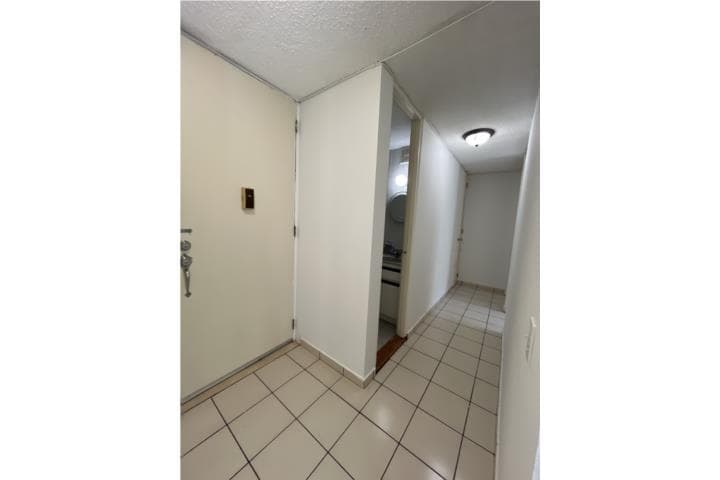 Condominio Alturas de Mayagüez , en Mayagüez Puerto Rico
Apartamento en Condominio-Alturas De Mayaguez de 2 Cuartos y 1 Baños