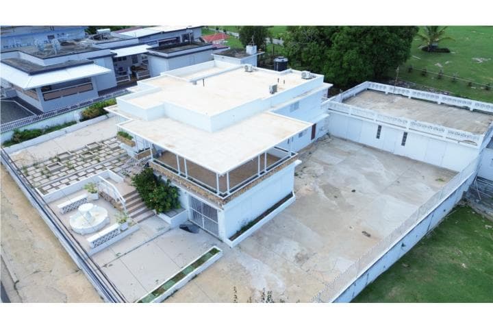 Isabela, Casa, remodelada, 3ctos, 2baños, en Isabela Puerto Rico
Casa en Barrio-Bejucos de 3 Cuartos y 2 Baños