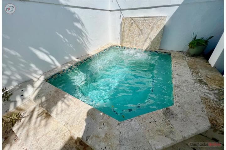 FURNISHED EQUIPPED GENERATOR POOL IN ISLA VERDE, en Carolina - Isla Verde Puerto Rico
Casa en Urbanizacion-Parque De Isla Verde de 4 Cuartos y 2 Baños