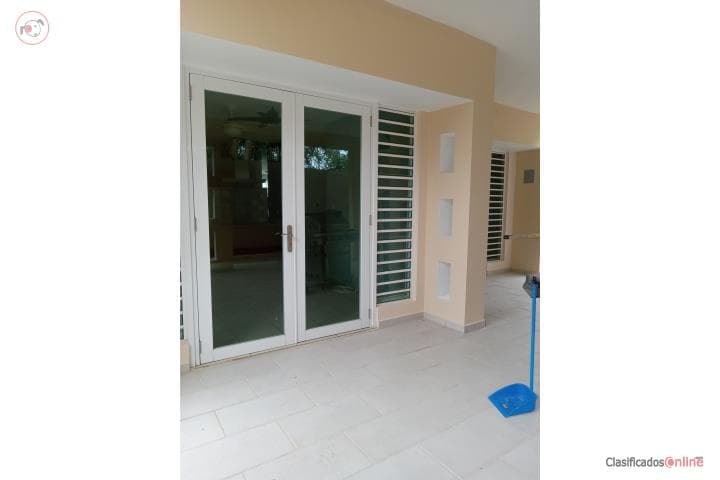 HERMOSA CASA MIRABELLA VILLAGE & CLUB, en Bayamón Puerto Rico
Casa en Urbanizacion-Mirabella Village de 4 Cuartos y 3 1/2 Baños