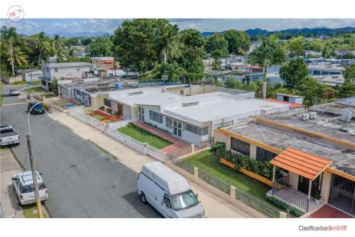 Casa Amplia 5/2, en Bayamón Puerto Rico
Casa en Urbanizacion-Bayamon Gardens de 5 Cuartos y 2 Baños