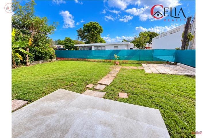 VILLA NEVAREZ, en San Juan - Río Piedras Puerto Rico
Casa en Urbanizacion-Villa Nevarez de 3 Cuartos y 2 Baños