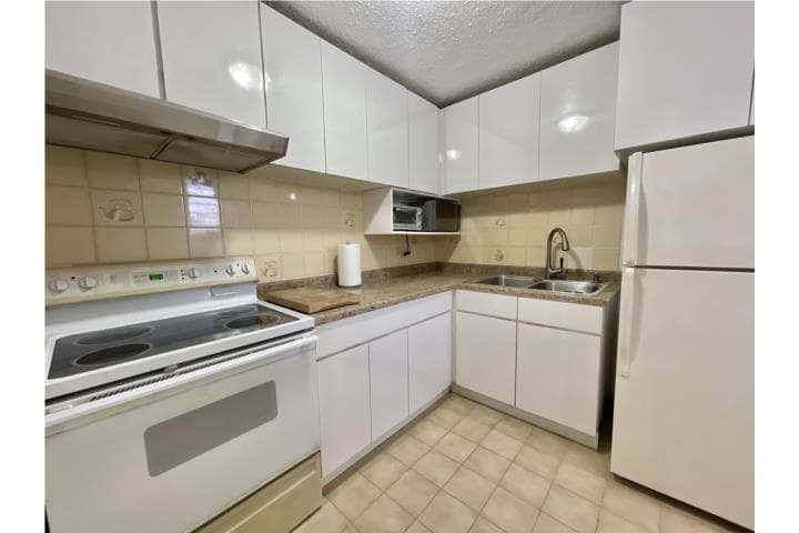 Amplio apartamento, 3 cuartos, 1 Baño , en Río Grande Puerto Rico
Apartamento en Condominio-Playas Del Yunque de 3 Cuartos y 1 Baños