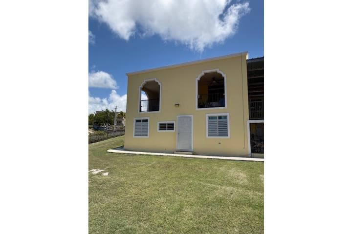 Apartamento 1-1 en Vista Bahia, Peñuelas, en Peñuelas Puerto Rico
Apartamento en Urbanizacion-Vista Bahia de 1 Cuartos y 1 Baños